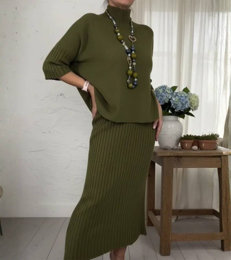 Caoilinn | Knitted set with a ribbed skirt