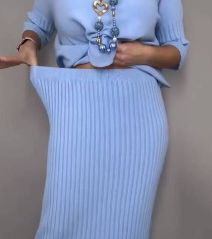 Caoilinn | Knitted set with a ribbed skirt