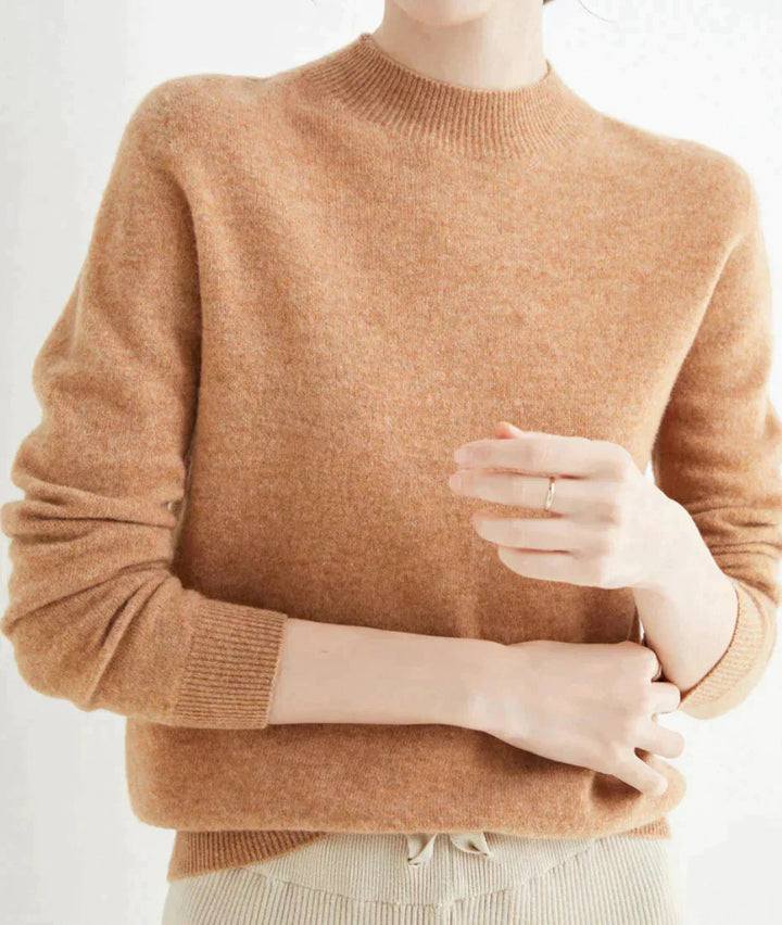 Elegant Cashmere Sweater for Timeless Comfort