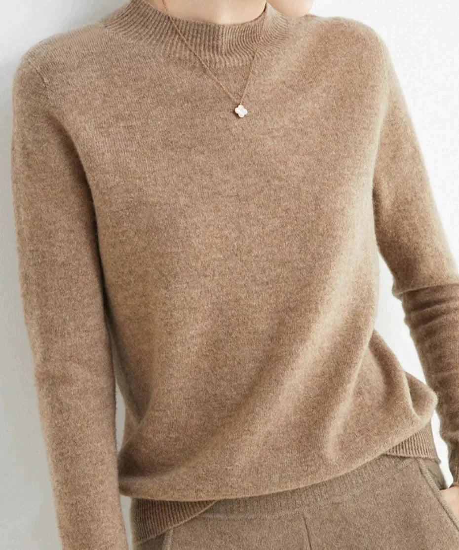 Elegant Cashmere Sweater for Timeless Comfort