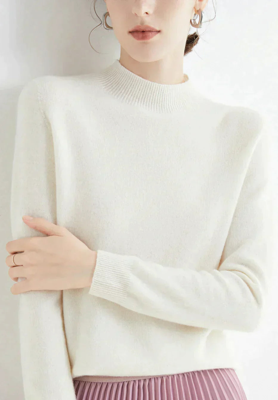 Elegant Cashmere Sweater for Timeless Comfort