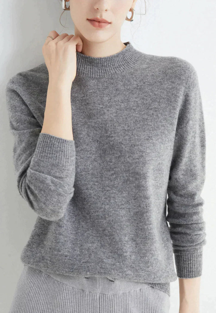Elegant Cashmere Sweater for Timeless Comfort