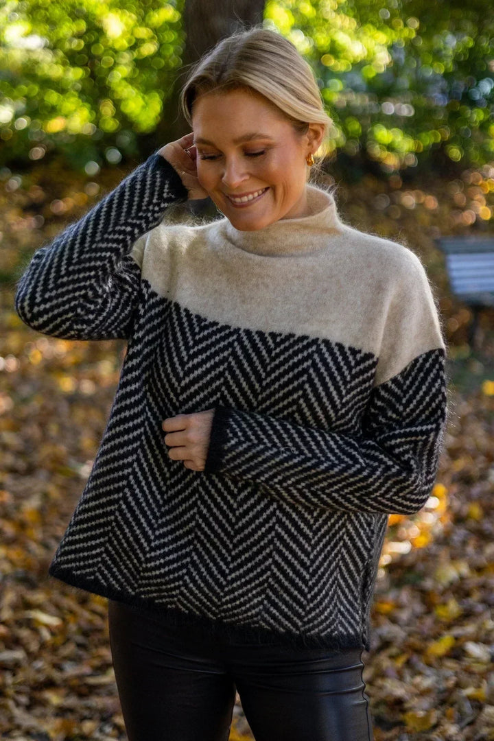 Gia™ - Luxe Cashmere Turtleneck