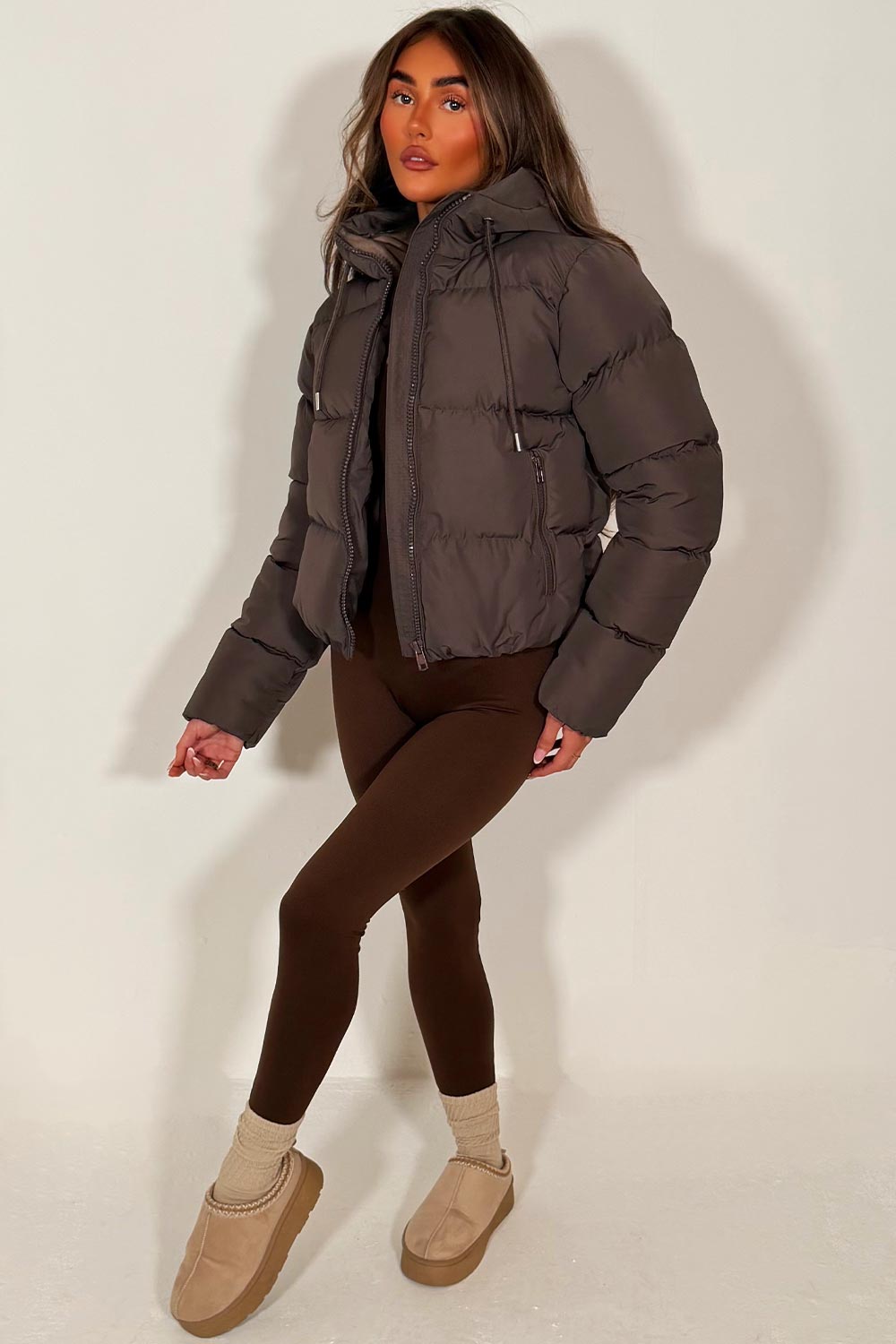 Hooded Puffer Jacket in Brown